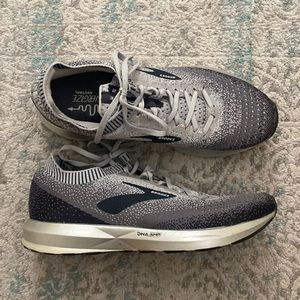 Brooks Levitate 2